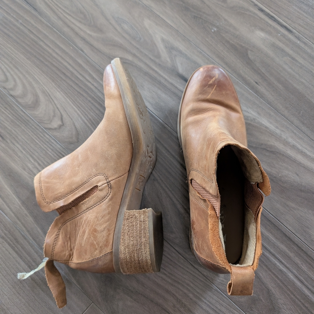 Korks Brown Tan Leather Boots Booties Size 6.5 Western - Please Read!